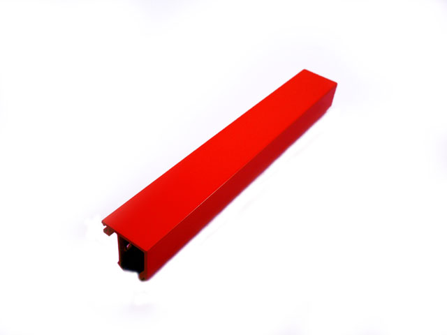 1726001H - Profil pour châssis 27,5 - rouge RAL 3000