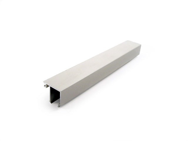 1726001A - Profilo Alu fermavetro da 27,5 - bianco C21