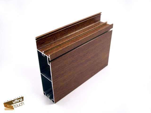 1757010N0004 - Profilé socle en aluminium 150 - semblable bois Touch chêne doré