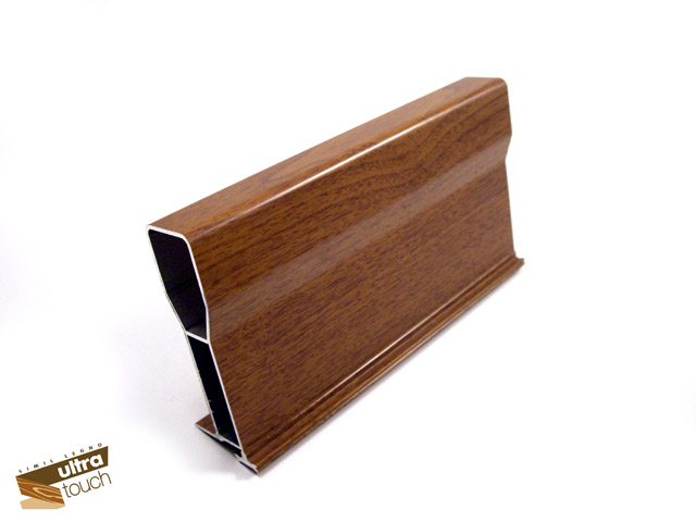 1758001N0004 - Perfil de refuerzo a Omega de aluminio 110 - similar madera Touch encina dorada